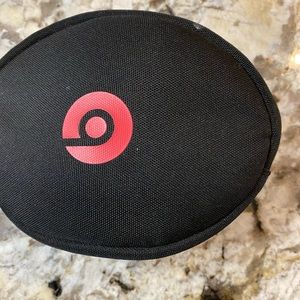 Wireless beats solo 3